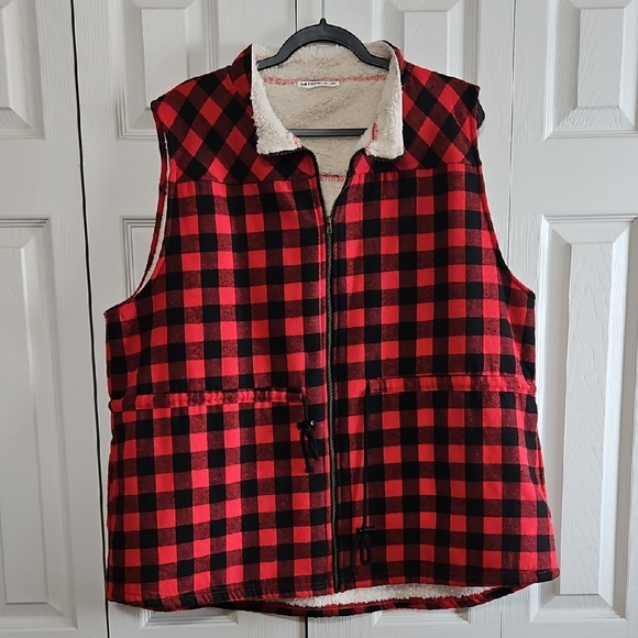 Doublju Jackets & Blazers - *PRICE FIRM* Doublju Buffalo Plaid Sherpa Fleece Vest